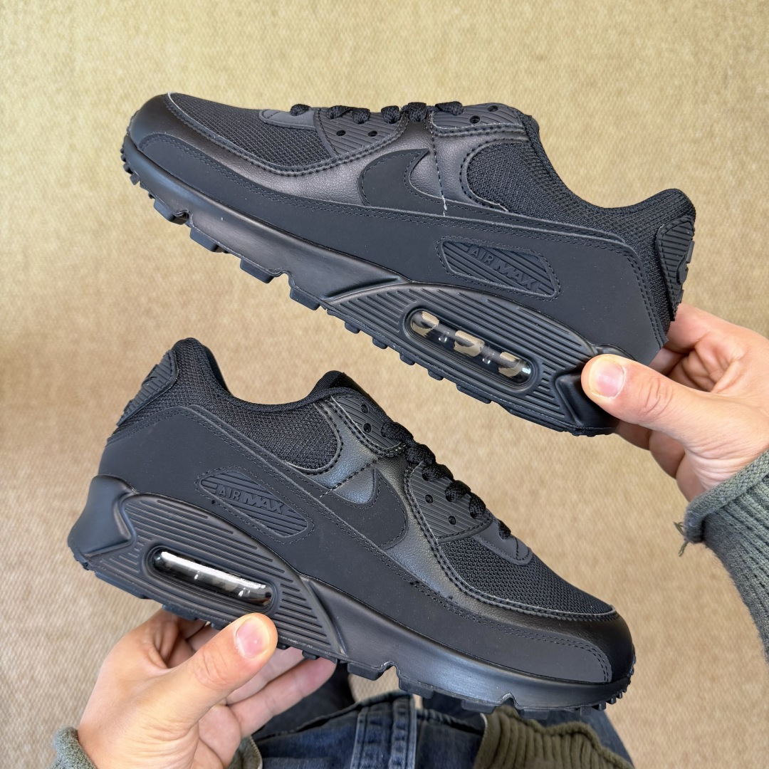 Nike Air Max 90 低帮气垫跑鞋货号：CN8490-003尺码：35 36 36.5 37.