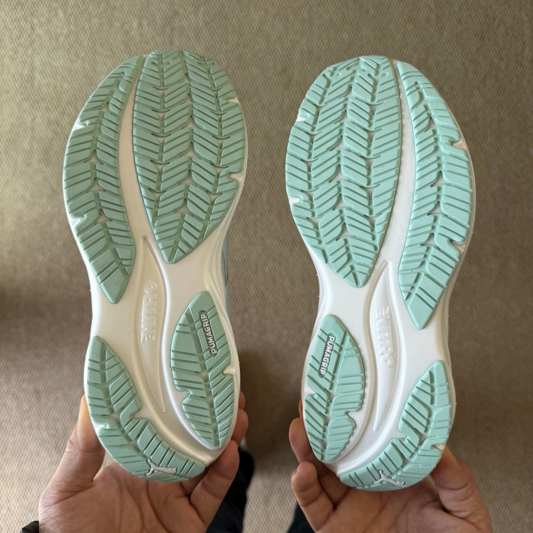 PUMA彪马 Magnify Nitro 3 跑鞋第3色:白绿货号：-04尺码：36-45带半码