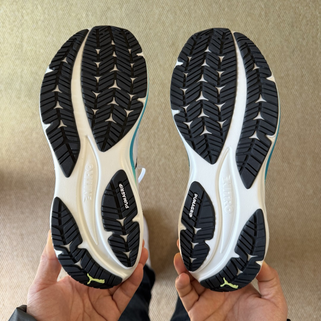 PUMA彪马 Magnify Nitro 3 跑鞋第4色:白黑蓝货号：-04尺码：36-45带半码