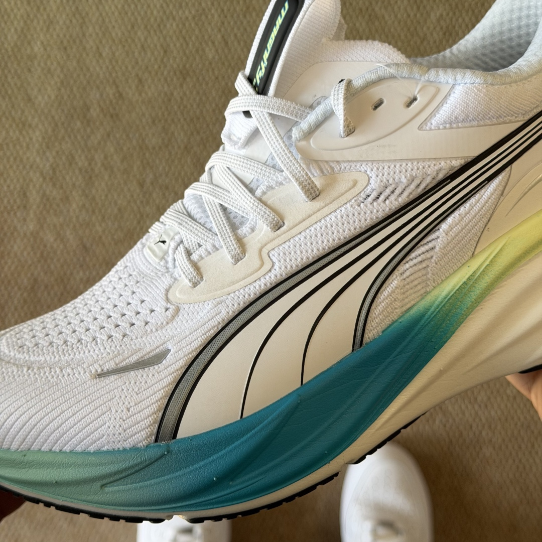 PUMA彪马 Magnify Nitro 3 跑鞋第4色:白黑蓝货号：-04尺码：36-45带半码