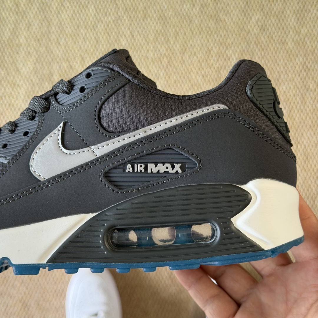 Nike Air Max 90 低帮气垫跑鞋第7色:黑白蓝 货号：FV0381-001尺码：35 36 
