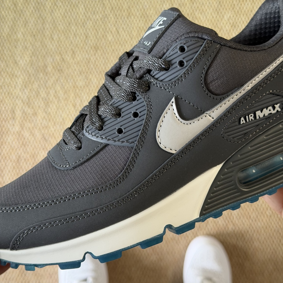 Nike Air Max 90 低帮气垫跑鞋第7色:黑白蓝 货号：FV0381-001尺码：35 36 