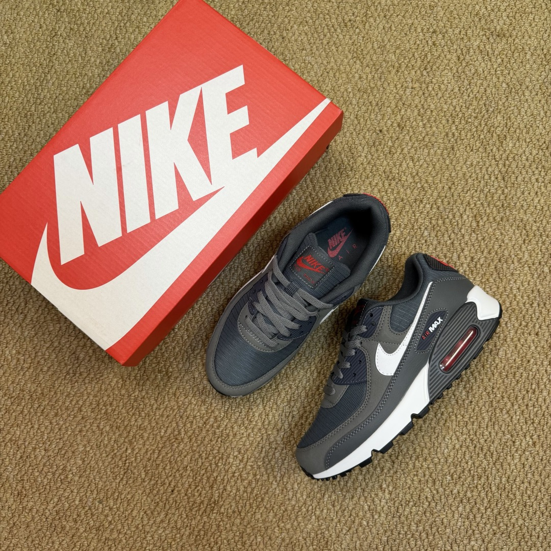 Nike Air Max 90 低帮气垫跑鞋第8色:黑灰 货号：DR0145-003尺码：35 36 3