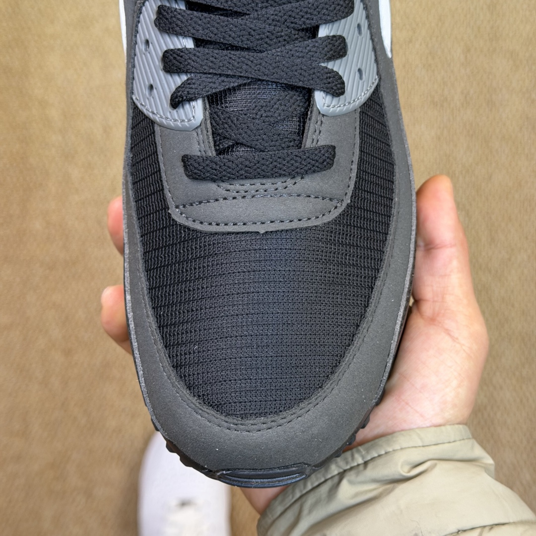 Nike Air Max 90 低帮气垫跑鞋第9色:黑武士 货号：DR0145-002尺码：35 36 