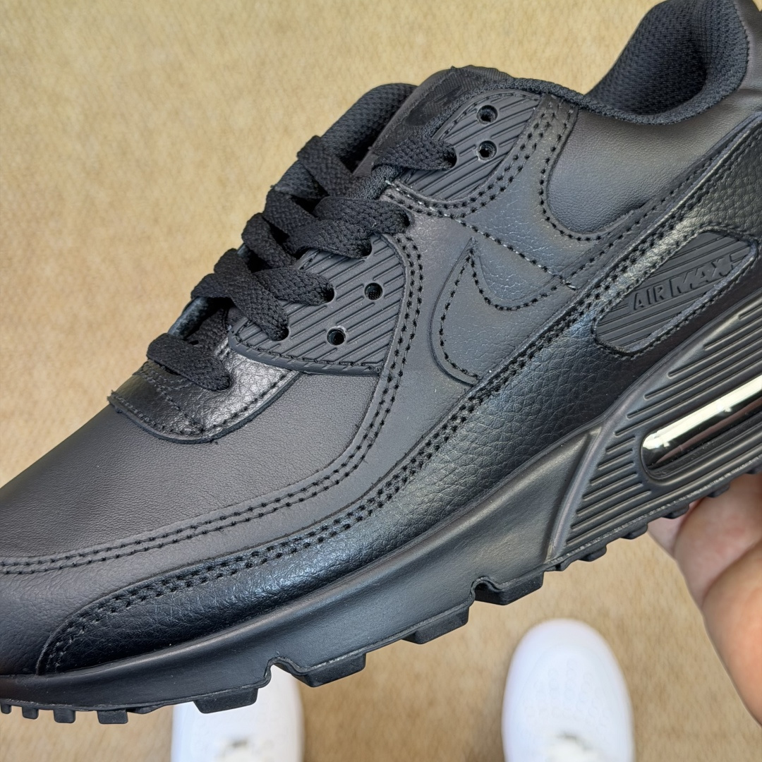 Nike Air Max 90 低帮气垫跑鞋max90第11色:黑武士 货号：CZ5594-001尺码：