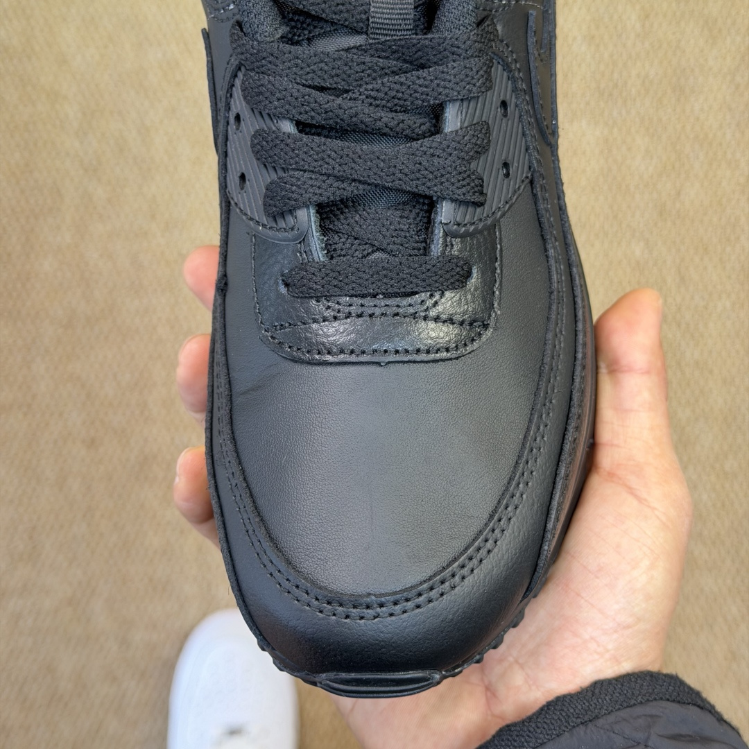 Nike Air Max 90 低帮气垫跑鞋max90第11色:黑武士 货号：CZ5594-001尺码：