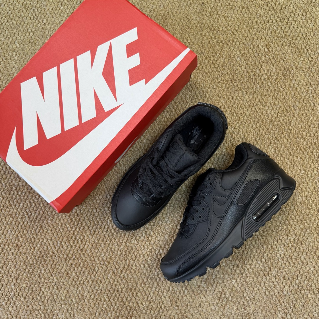 Nike Air Max 90 低帮气垫跑鞋max90第11色:黑武士 货号：CZ5594-001尺码：