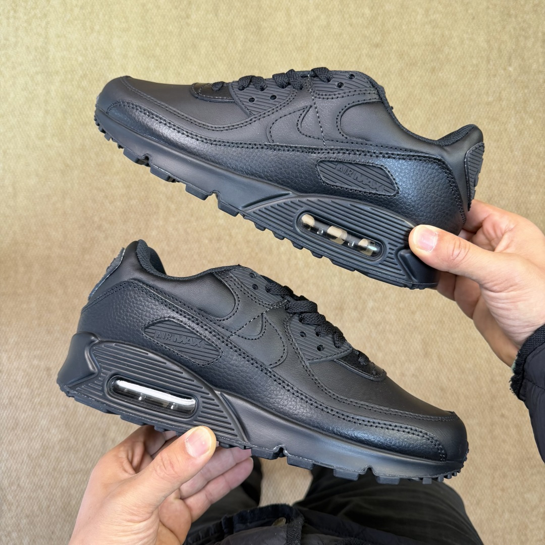 Nike Air Max 90 低帮气垫跑鞋max90第11色:黑武士 货号：CZ5594-001尺码：