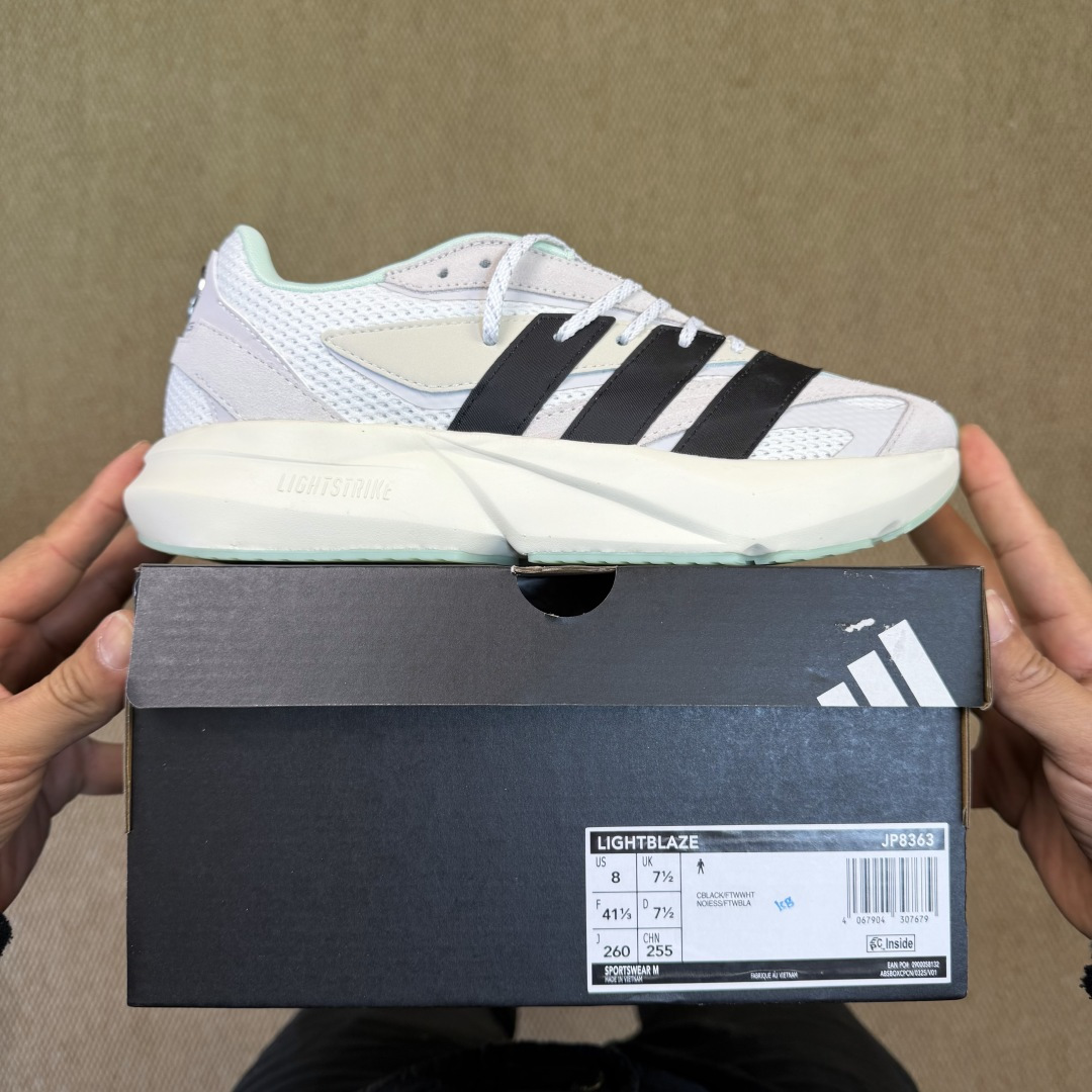 adidas LIGHTBLAZE 休闲鞋 第2色:灰色货号：jp-8483 尺码：36-45带半码