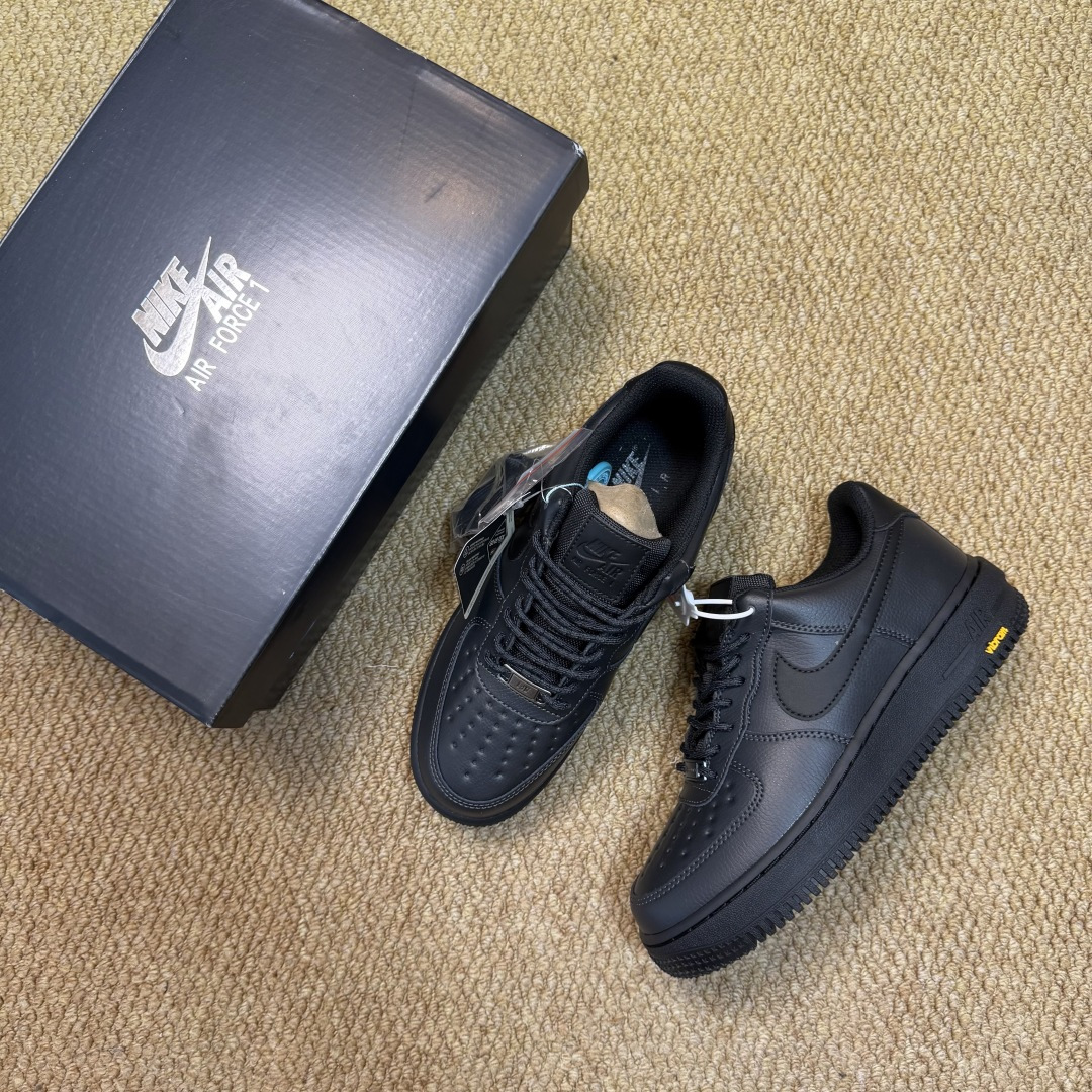空军！第613色：Gore-Tex Vibram 黑色Nike Air Force 1 Low GTX防
