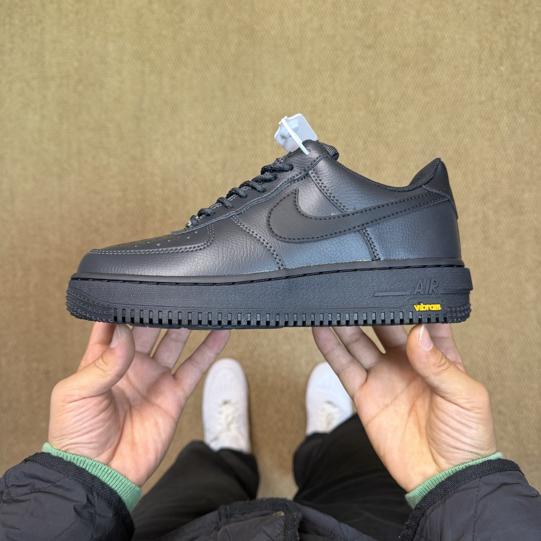 空军！第613色：Gore-Tex Vibram 黑色Nike Air Force 1 Low GTX防
