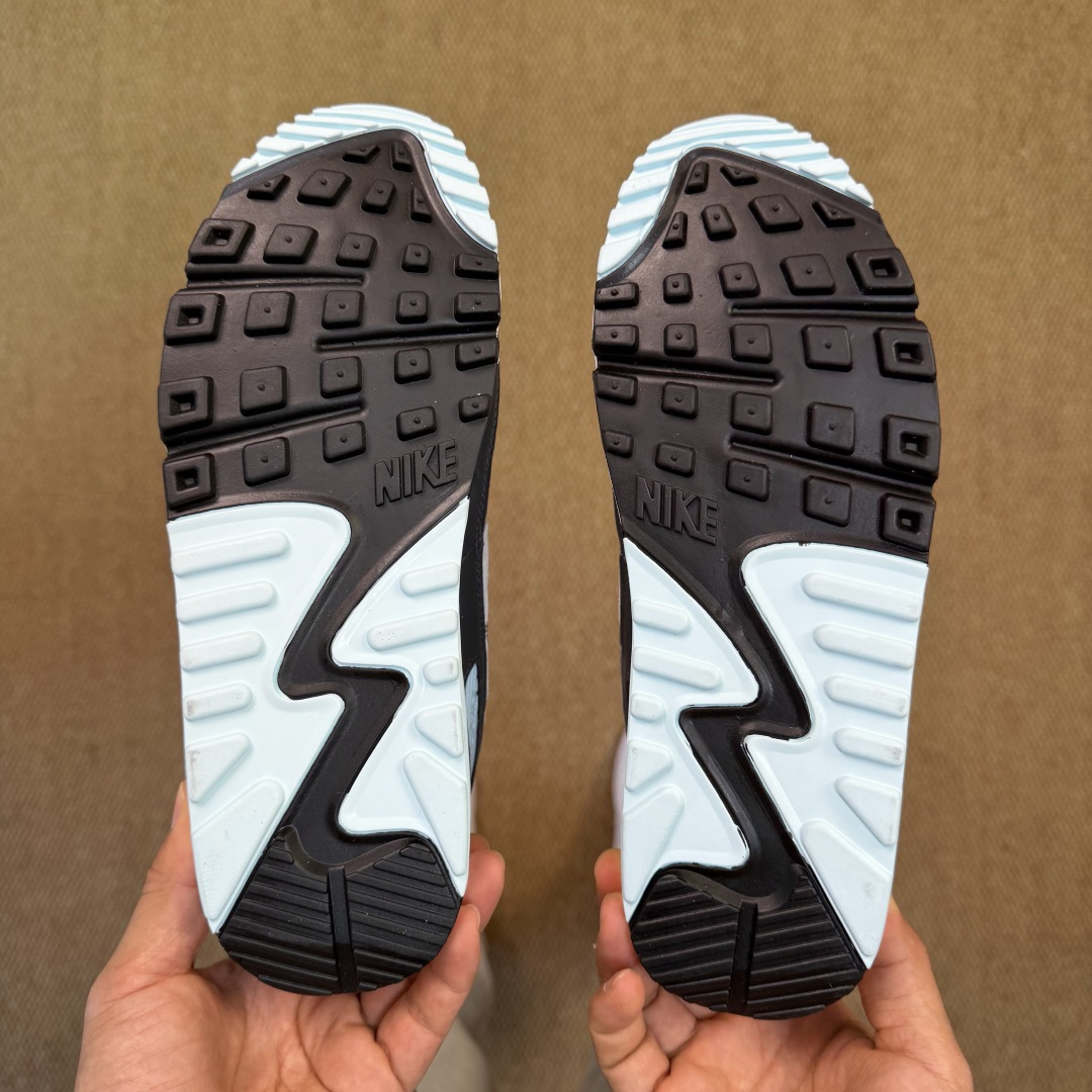 Nike Air Max 90 低帮气垫跑鞋max90 第12色:baby蓝 货号：DM0029-009