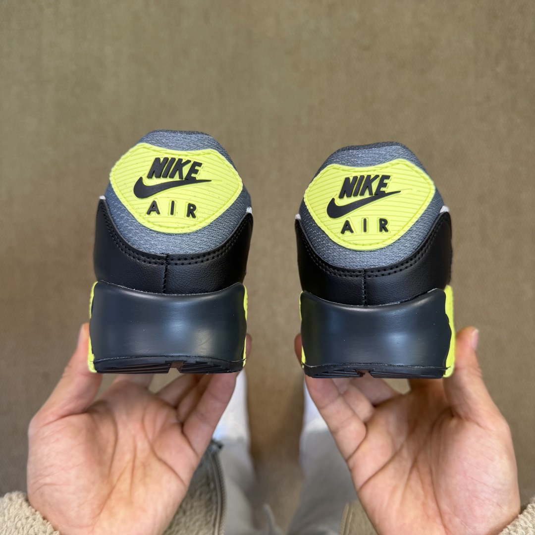 Nike Air Max 90 低帮气垫跑鞋max90 第13色:灰绿 货号：DM0029-012尺码：