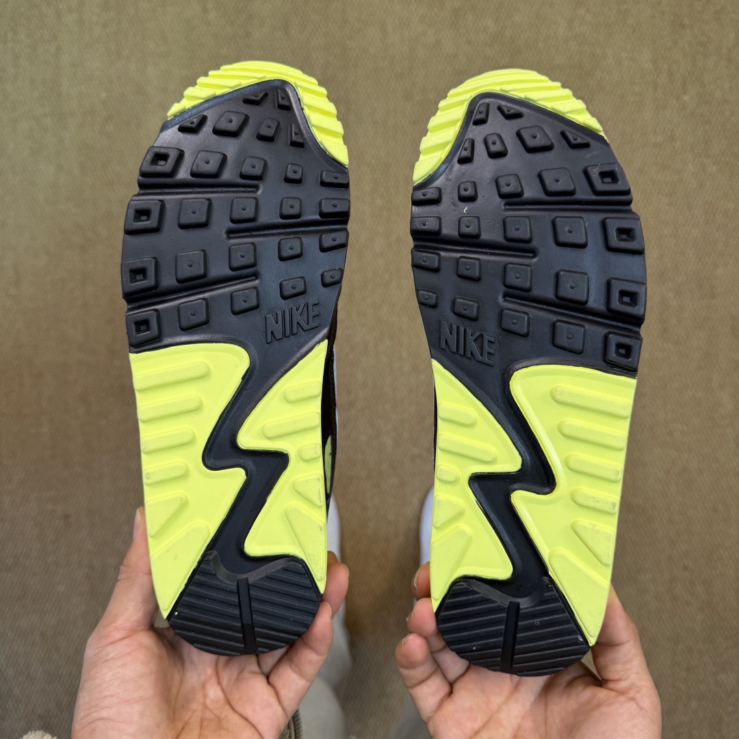 Nike Air Max 90 低帮气垫跑鞋max90 第13色:灰绿 货号：DM0029-012尺码：