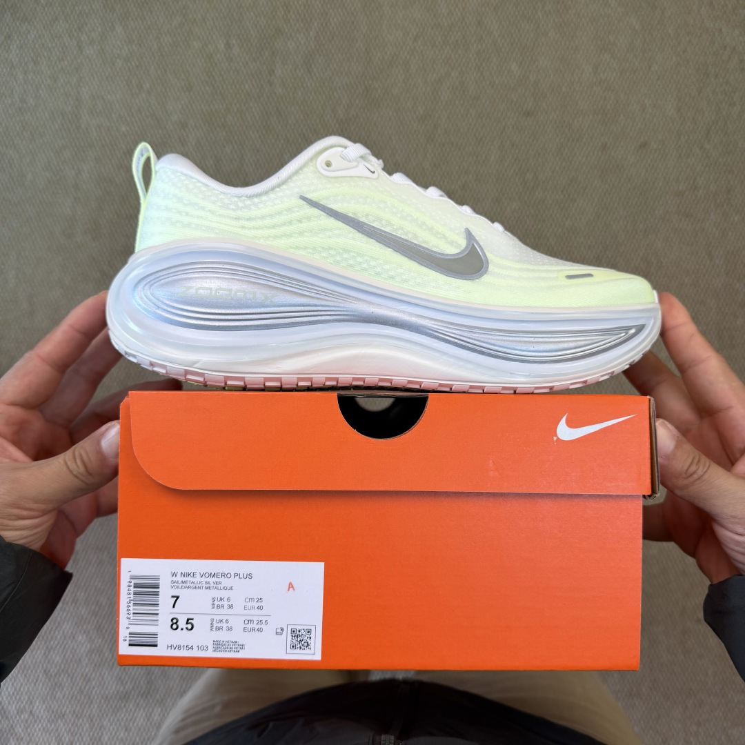 Nike Vomero Plus 低帮 ZOOMX 马拉松跑步鞋第7色:淡黄银缓震表现出色，脚感Q弹！货