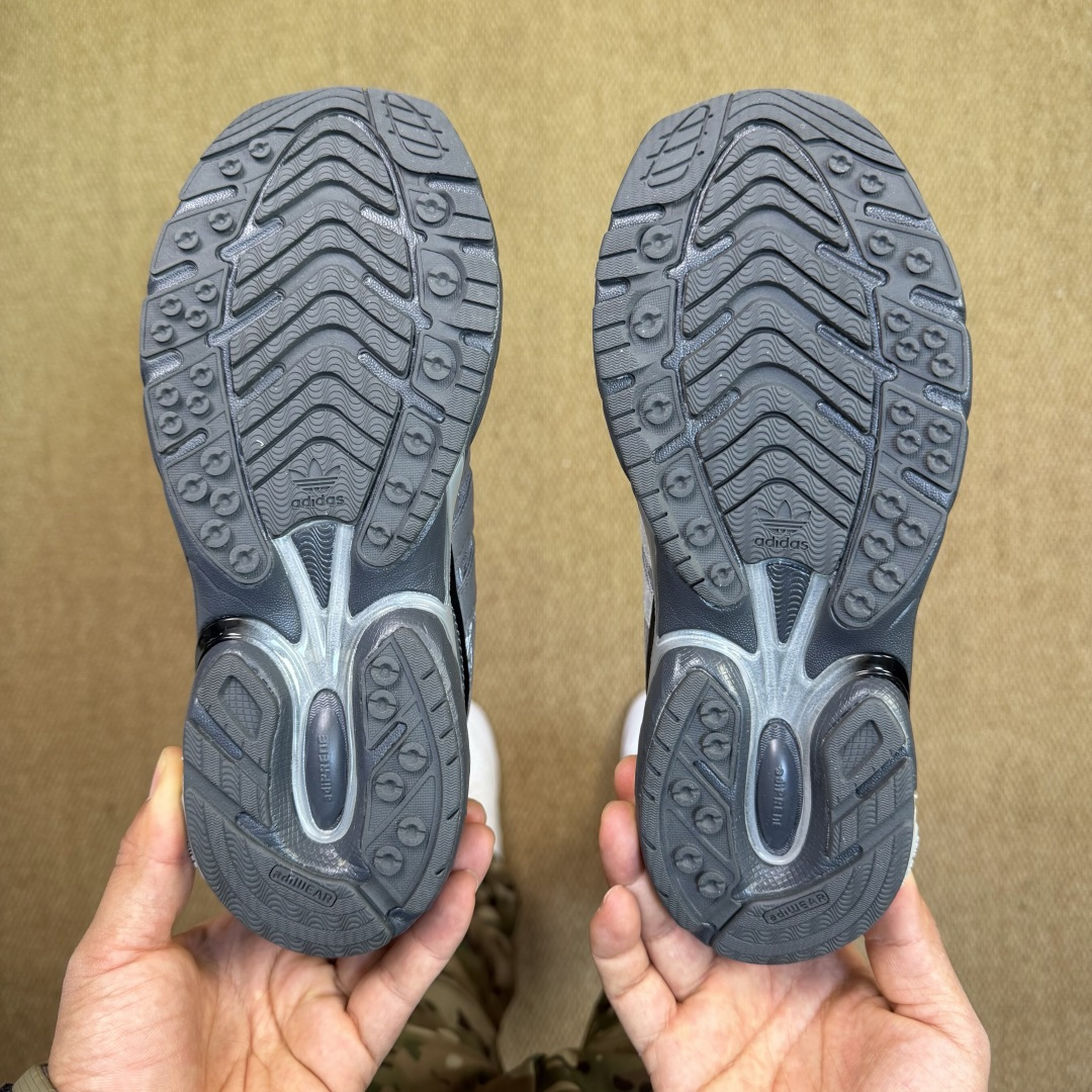G版 阿迪Cusion 3 系列休闲鞋 第10色: 银灰酒红 adidas originals Adistar Cush G版 阿迪Cusion 3 系列休闲鞋 第10色: 银灰酒红 adidas originals Adistar Cush
