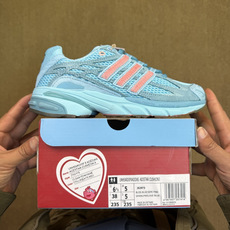 联名粉蓝贵20! G版 阿迪Cusion 3 系列休闲鞋 第2色: UNheardof x adidas origin 联名粉蓝贵20! G版 阿迪Cusion 3 系列休闲鞋 第2色: UNheardof x adidas origin