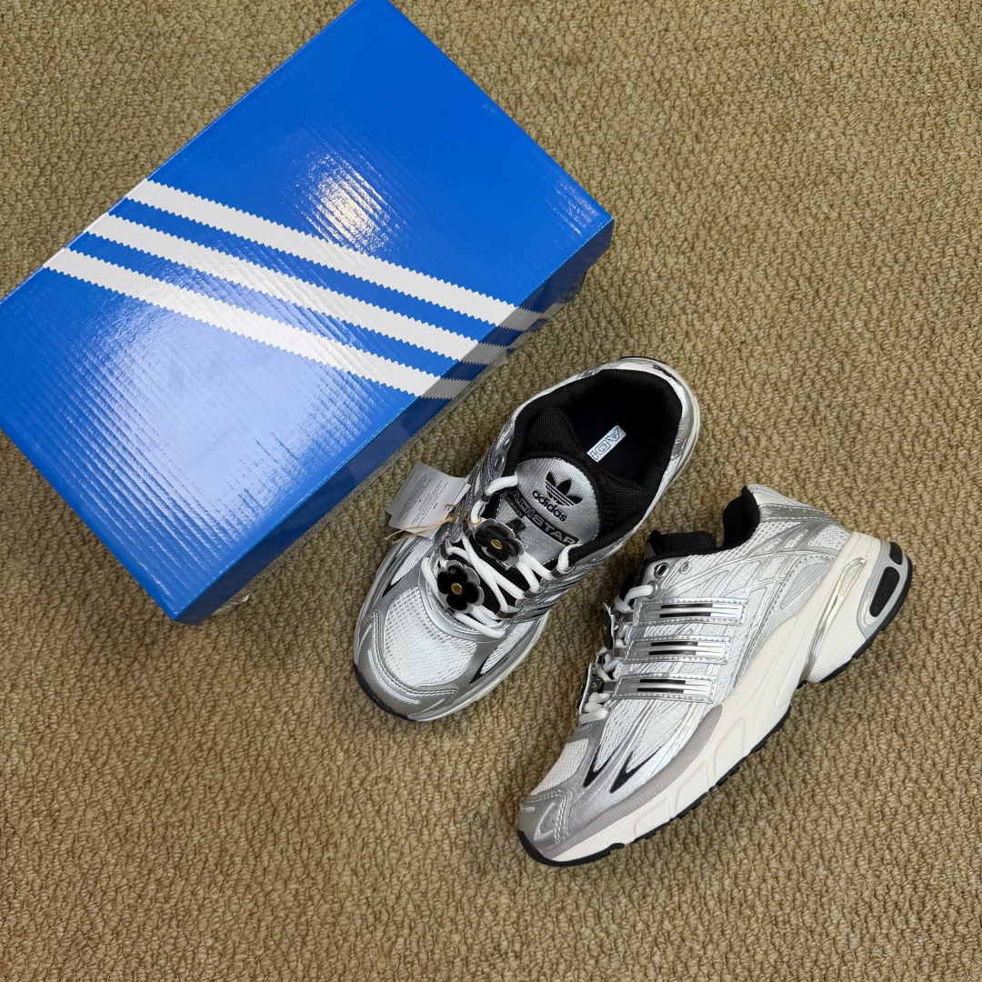 G版 阿迪Cusion 3 系列休闲鞋 第3色:银色 adidas originals Adistar Cushion G版 阿迪Cusion 3 系列休闲鞋 第3色:银色 adidas originals Adistar Cushion