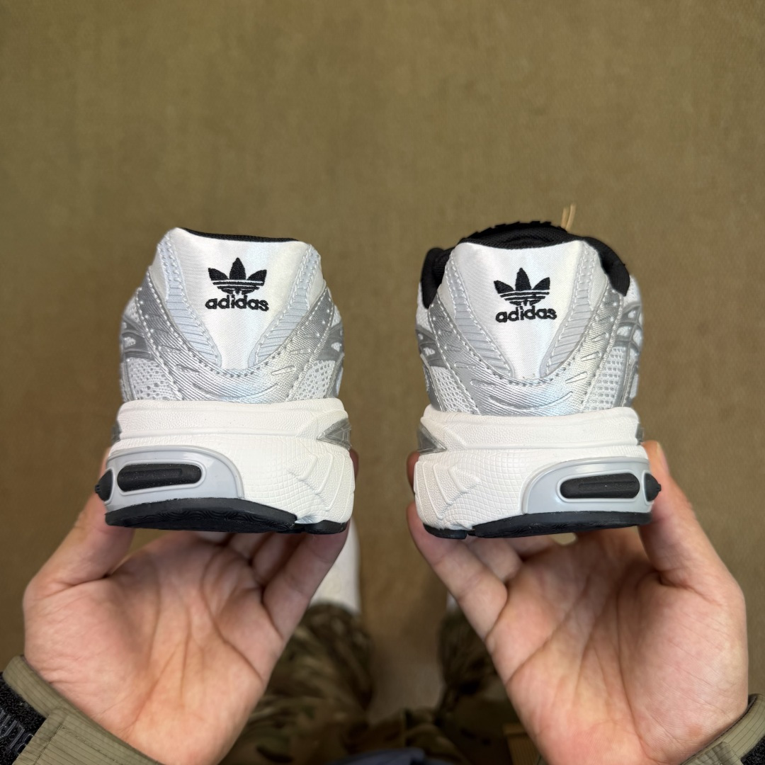 G版 阿迪Cusion 3 系列休闲鞋 第3色:银色 adidas originals Adistar Cushion G版 阿迪Cusion 3 系列休闲鞋 第3色:银色 adidas originals Adistar Cushion