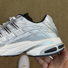 G版 阿迪Cusion 3 系列休闲鞋 第3色:银色 adidas originals Adistar Cushion G版 阿迪Cusion 3 系列休闲鞋 第3色:银色 adidas originals Adistar Cushion