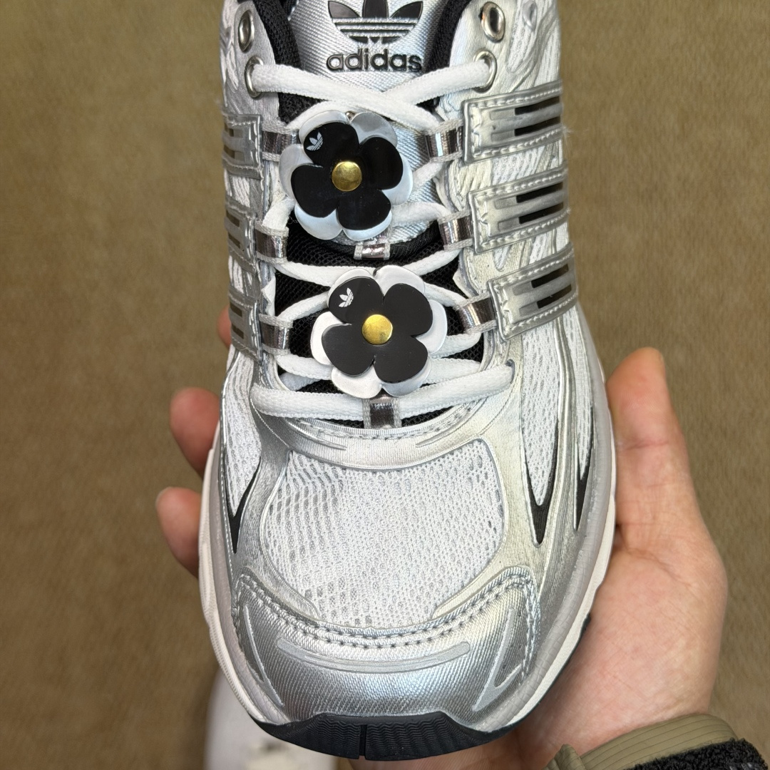 G版 阿迪Cusion 3 系列休闲鞋 第3色:银色 adidas originals Adistar Cushion G版 阿迪Cusion 3 系列休闲鞋 第3色:银色 adidas originals Adistar Cushion