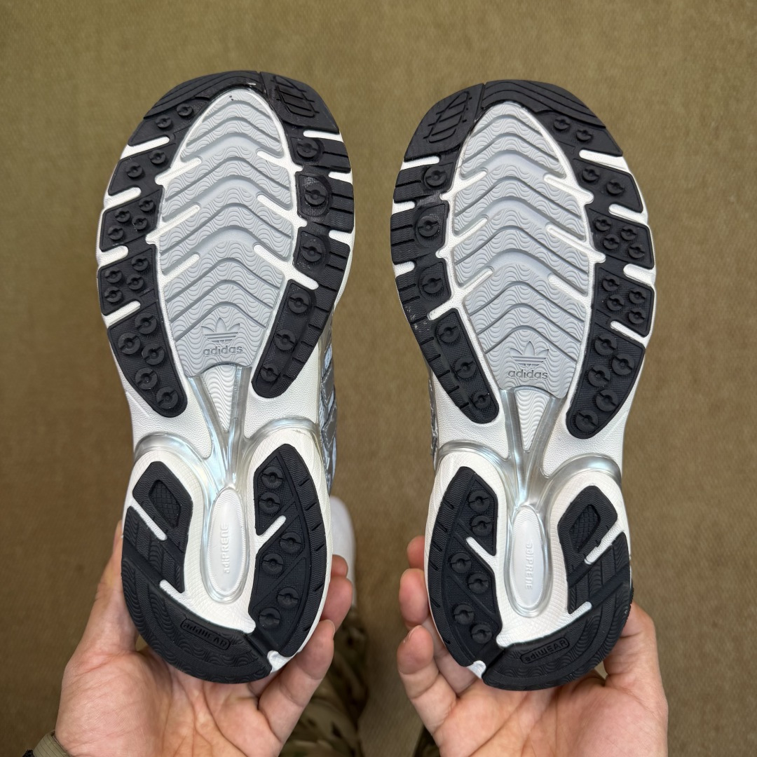 G版 阿迪Cusion 3 系列休闲鞋 第3色:银色 adidas originals Adistar Cushion G版 阿迪Cusion 3 系列休闲鞋 第3色:银色 adidas originals Adistar Cushion
