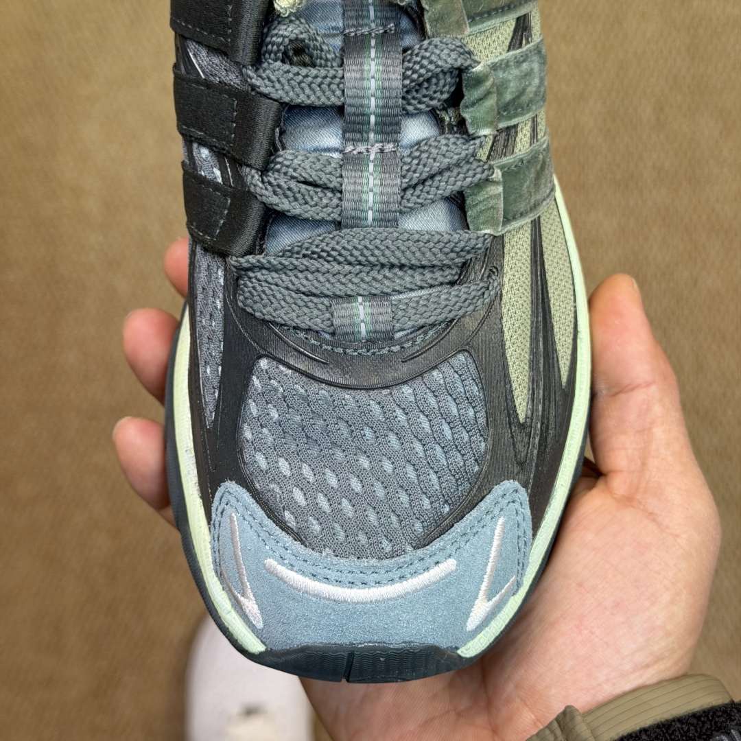 G版 阿迪Cusion 3 系列休闲鞋 第7色: 绿色 adidas originals Adistar Cushion G版 阿迪Cusion 3 系列休闲鞋 第7色: 绿色 adidas originals Adistar Cushion