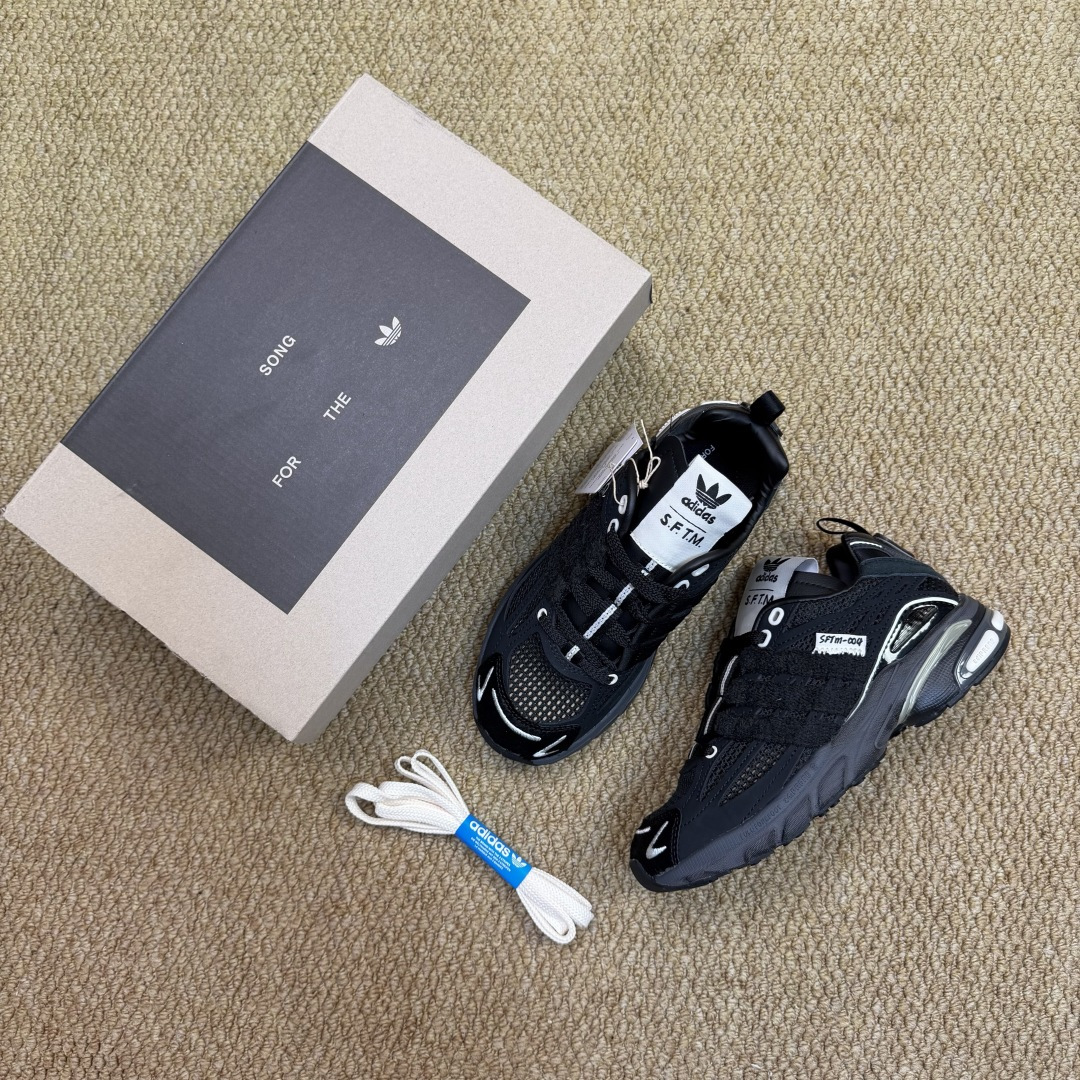 G版 阿迪Cusion 3 系列休闲鞋 第8色: 黑色 adidas originals Adistar Cushion G版 阿迪Cusion 3 系列休闲鞋 第8色: 黑色 adidas originals Adistar Cushion