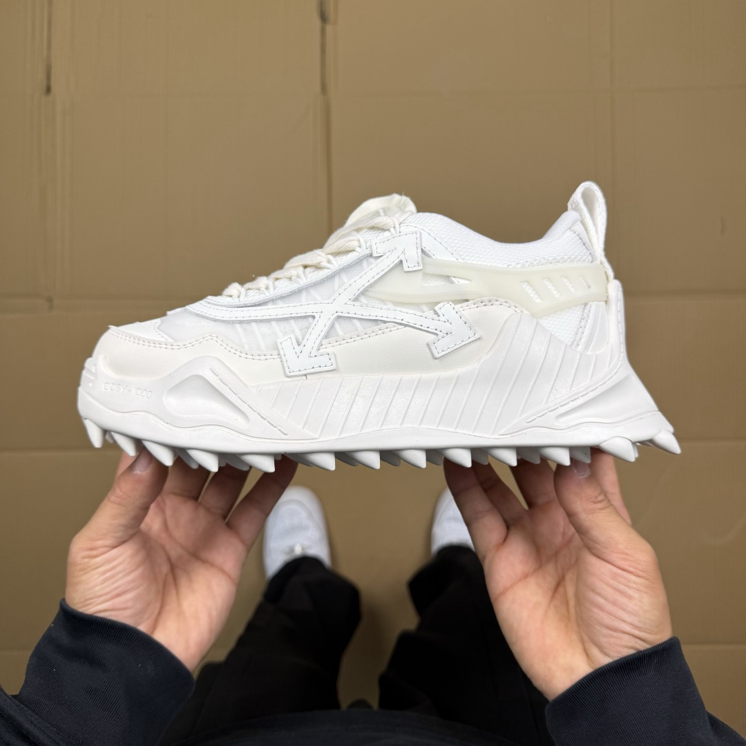 OW解构跑步鞋 OFF-WHITE ODSY -1000老爹风高端产物 原鞋购入 细节拉满 ①由全新磨具