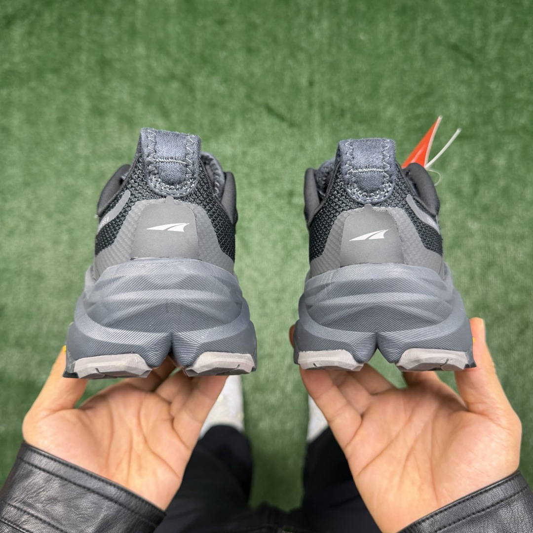 奥创 奥林匹斯6 越野跑鞋！共15色Altra Olympus 6 第6色:灰黑美国专业跑鞋品牌，国内越
