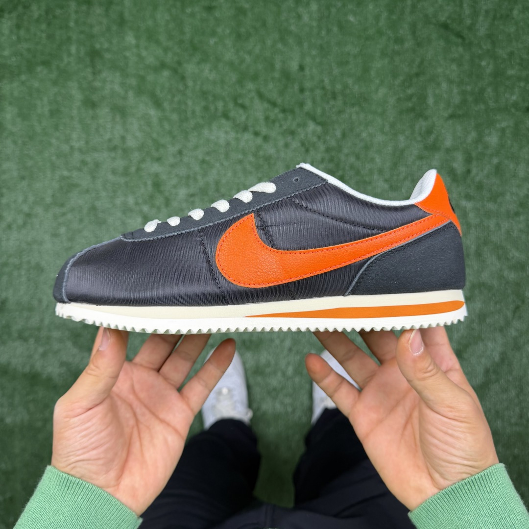 超级性价比阿甘！共27色Nike Cortez SE 黑橘冲量产品价格一步到位！货号：HF0263-00