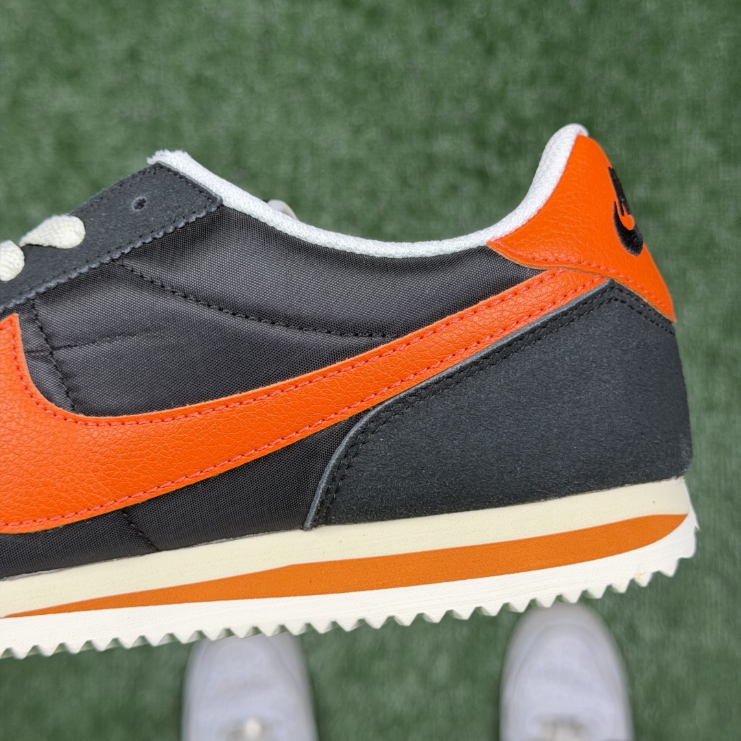超级性价比阿甘！共27色Nike Cortez SE 黑橘冲量产品价格一步到位！货号：HF0263-00