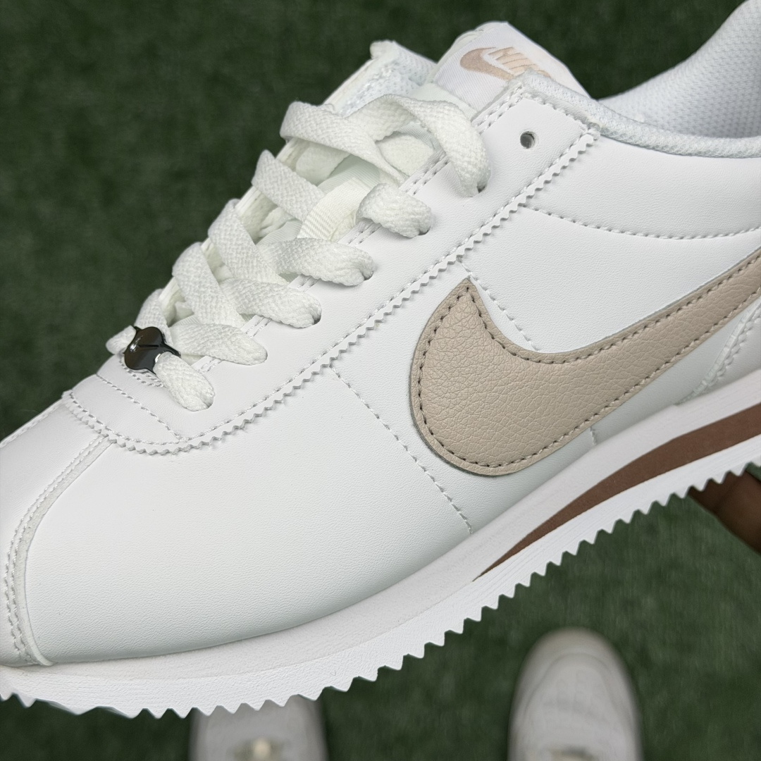 超级性价比阿甘！共27色Nike Cortez SE 皮面白棕冲量产品价格一步到位！货号：DN1791-