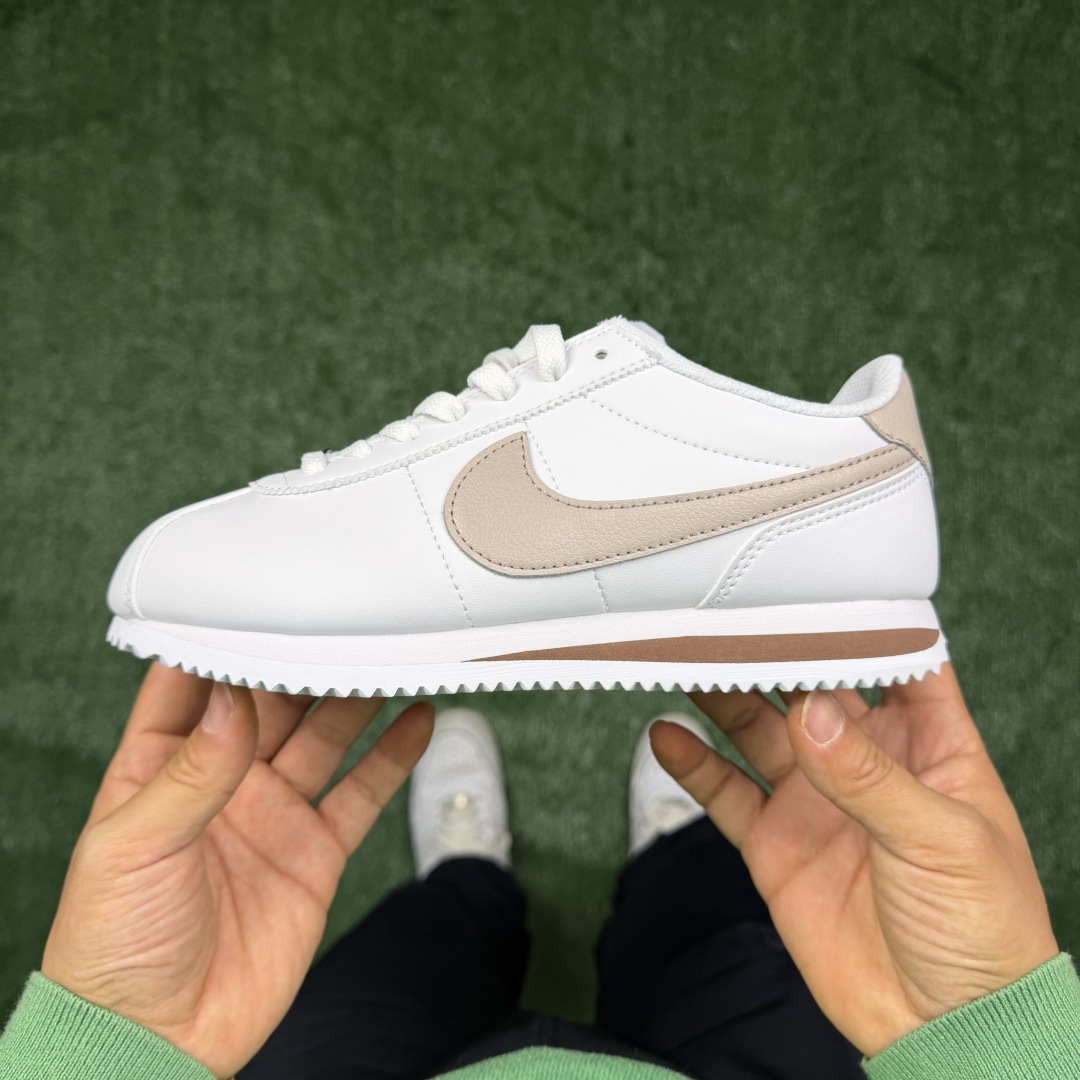 超级性价比阿甘！共27色Nike Cortez SE 皮面白棕冲量产品价格一步到位！货号：DN1791-