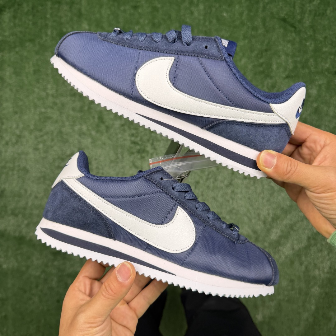 超级性价比阿甘！共27色Nike Cortez SE 布面深蓝冲量产品价格一步到位！货号：HF0263-