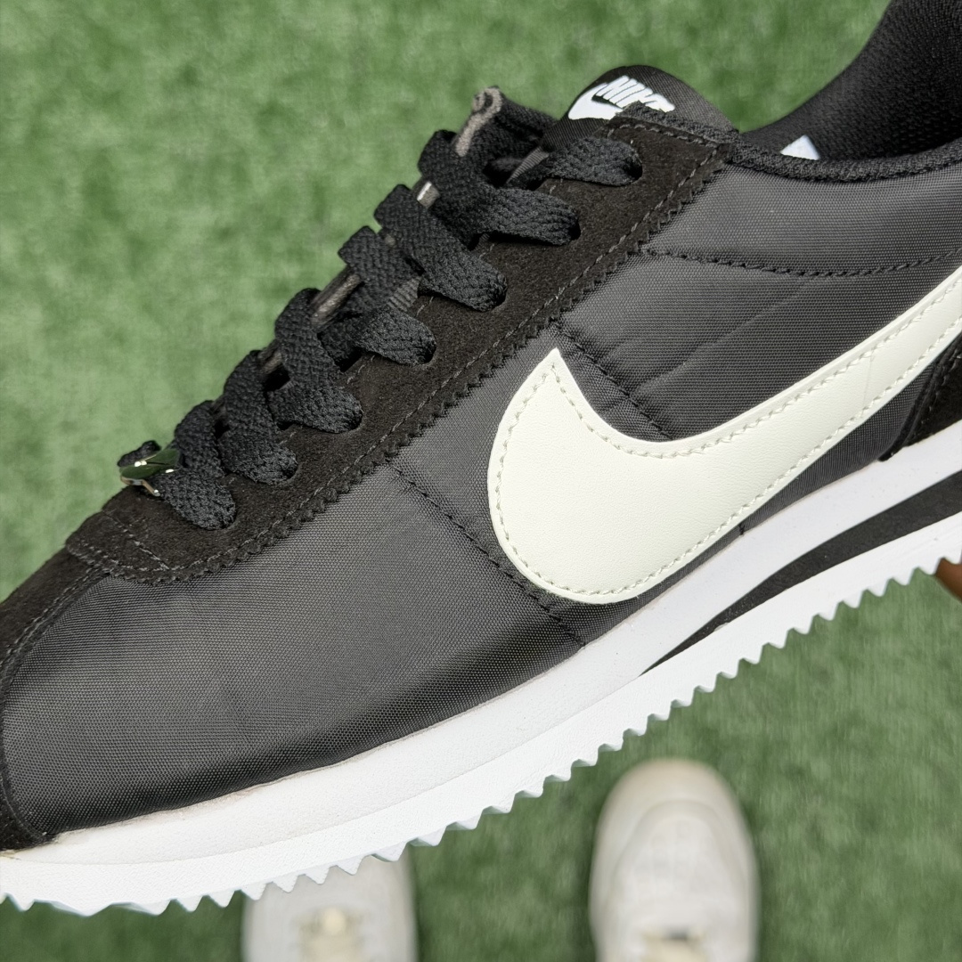 超级性价比阿甘！共27色Nike Cortez SE 布面黑白冲量产品价格一步到位！货号：HF0263-
