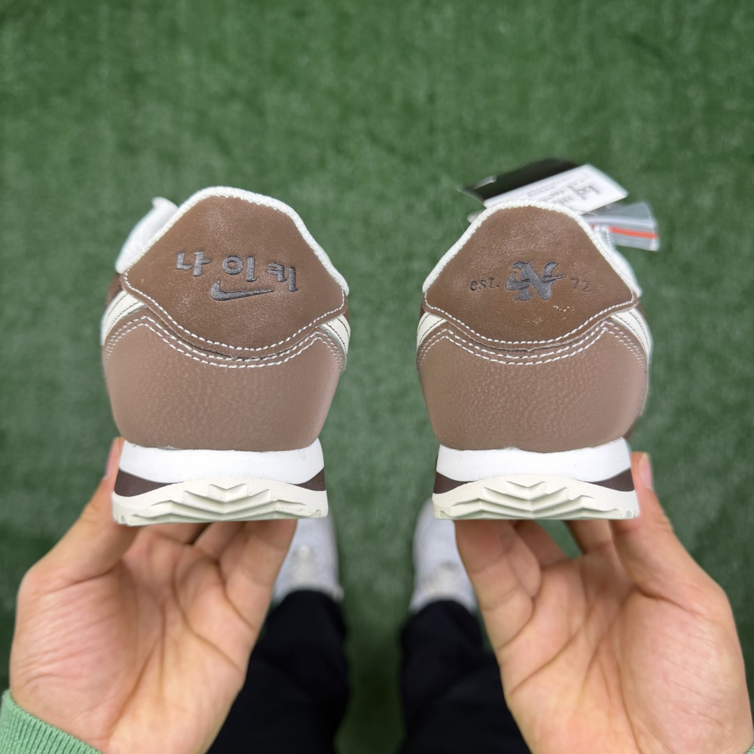 超级性价比阿甘！共27色Nike Cortez SE 翻毛皮棕色冲量产品价格一步到位！货号：FQ8144
