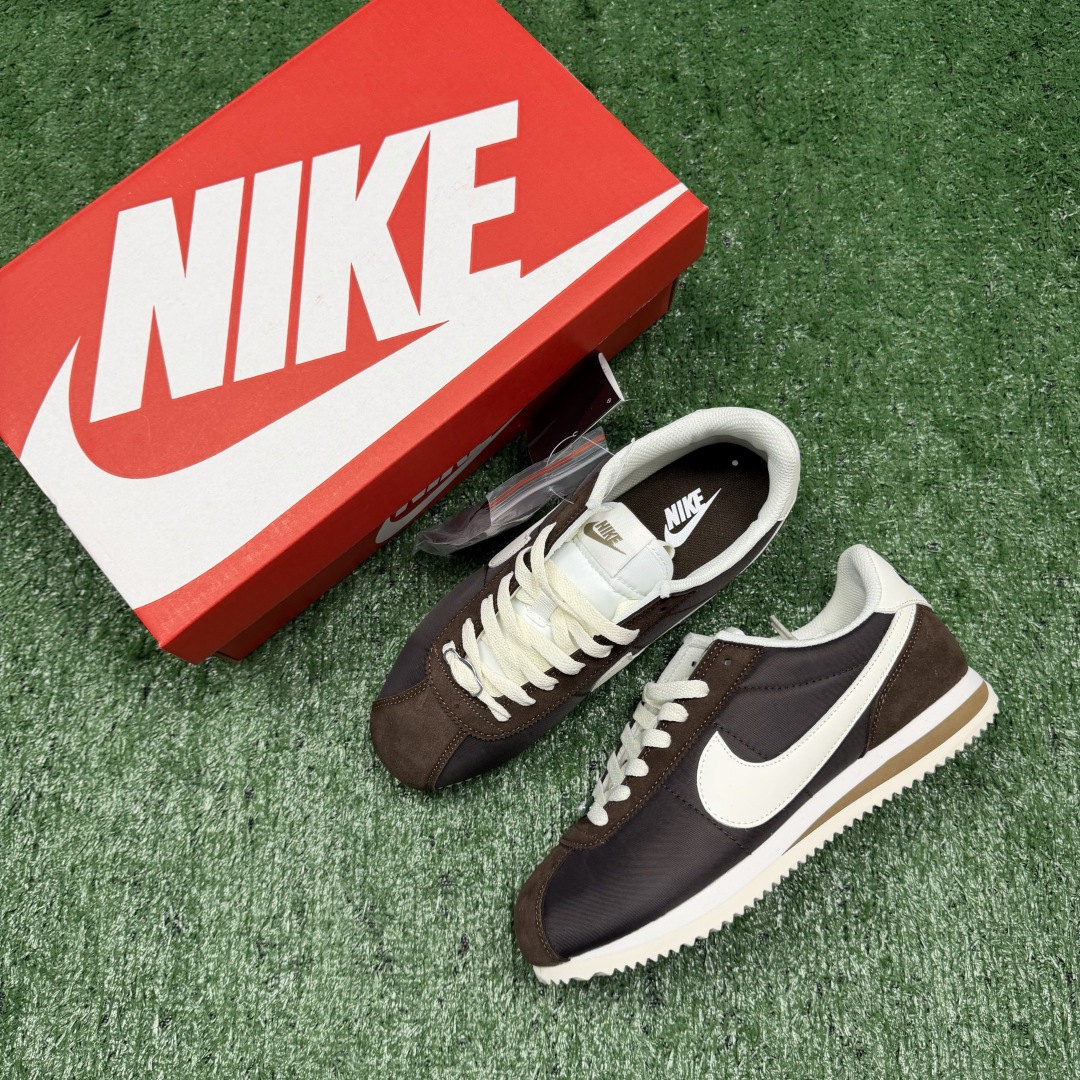 超级性价比阿甘！共27色Nike Cortez SE 布面棕色冲量产品价格一步到位！货号：DZ2795-