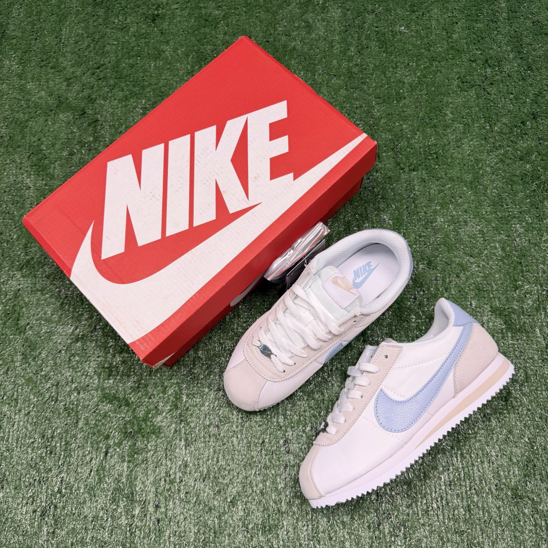 超级性价比阿甘！共27色Nike Cortez SE 布面白蓝冲量产品价格一步到位！货号：DZ2795-