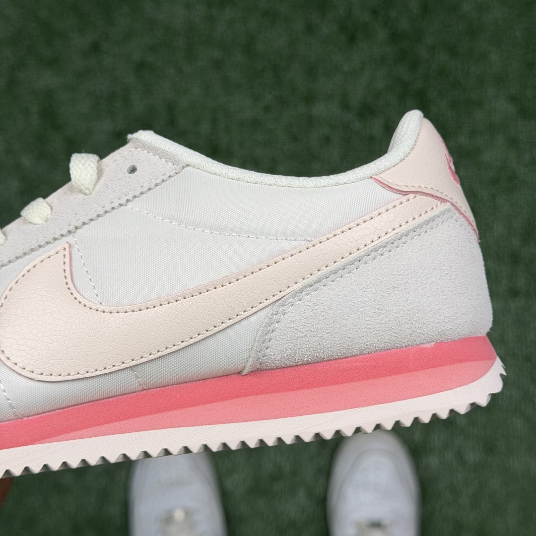 超级性价比阿甘！共27色Nike Cortez SE 布面白粉冲量产品价格一步到位！货号：HF6410-