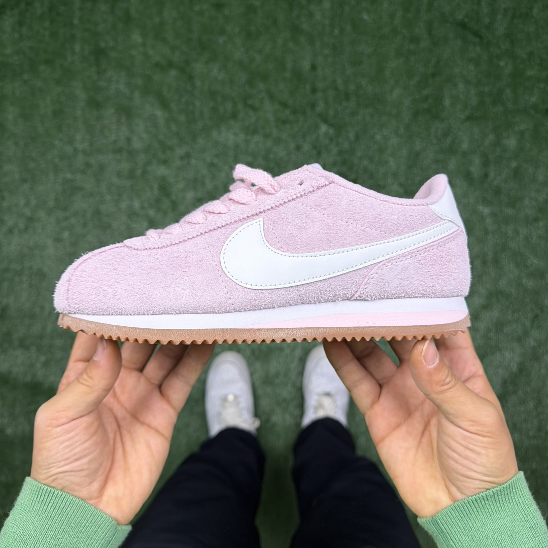 超级性价比阿甘！共27色Nike Cortez SE 翻毛皮长绒粉色冲量产品价格一步到位！货号：FJ25