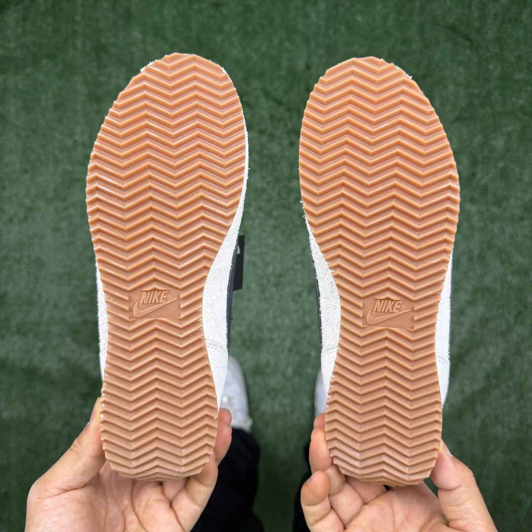 超级性价比阿甘！共27色Nike Cortez SE 翻毛皮长绒毛白灰冲量产品价格一步到位！货号：FJ2