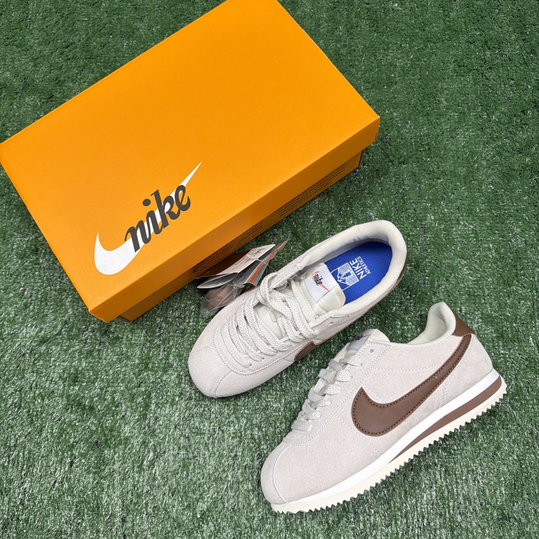 超级性价比阿甘！共27色Nike Cortez SE 翻毛皮长绒毛米棕冲量产品价格一步到位！货号：IB1
