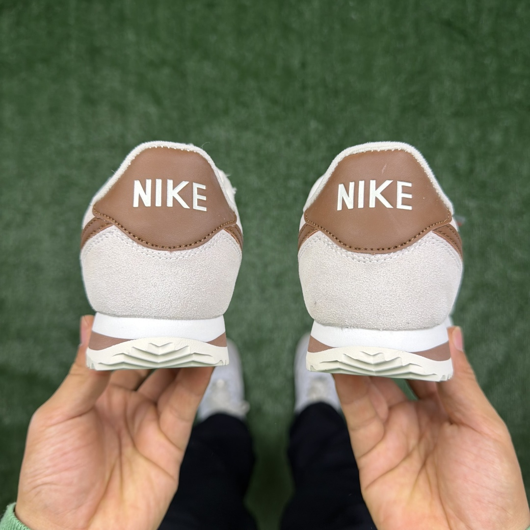 超级性价比阿甘！共27色Nike Cortez SE 翻毛皮长绒毛米棕冲量产品价格一步到位！货号：IB1