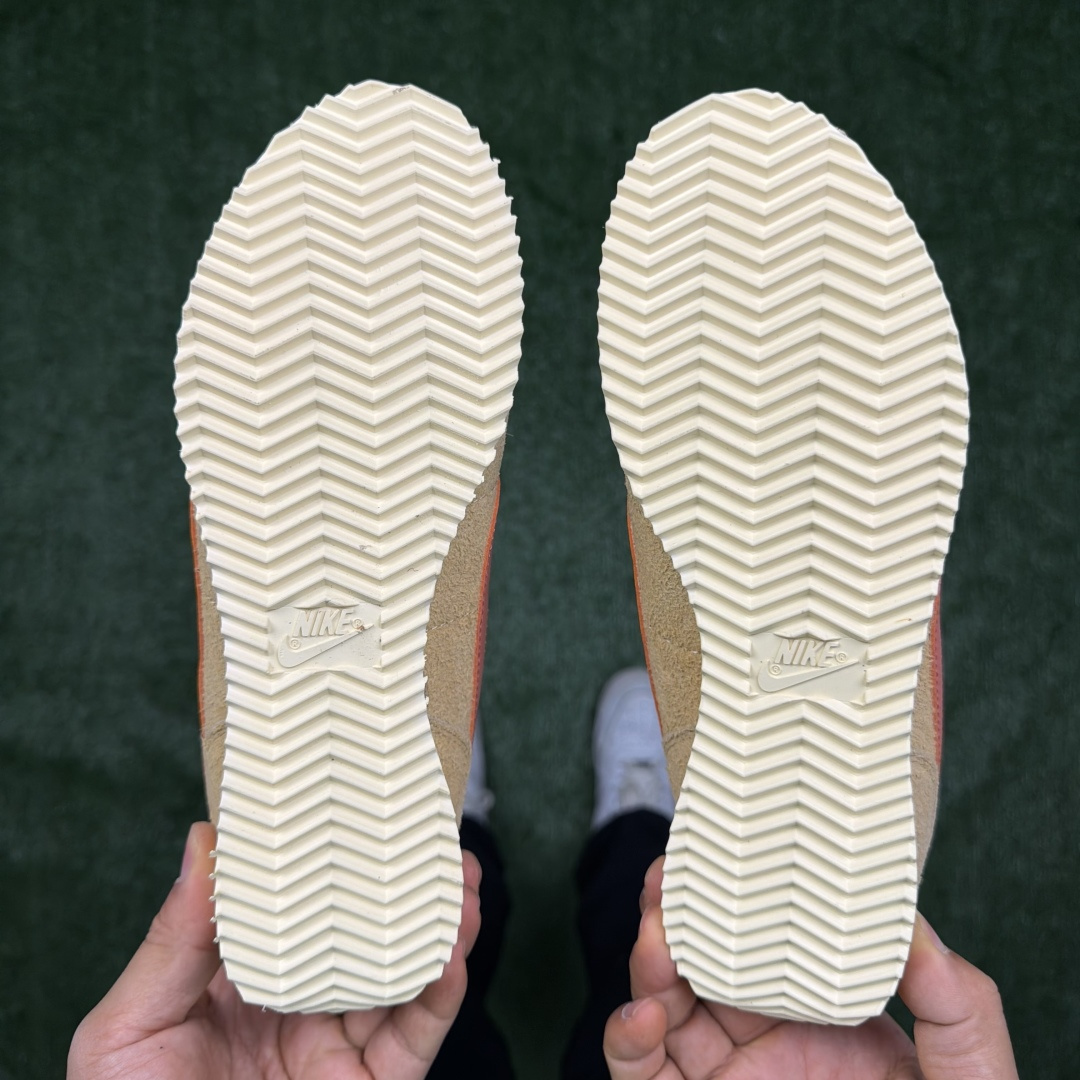 超级性价比阿甘！共27色Nike Cortez SE 翻毛皮长绒毛棕粉冲量产品价格一步到位！货号：FJ2