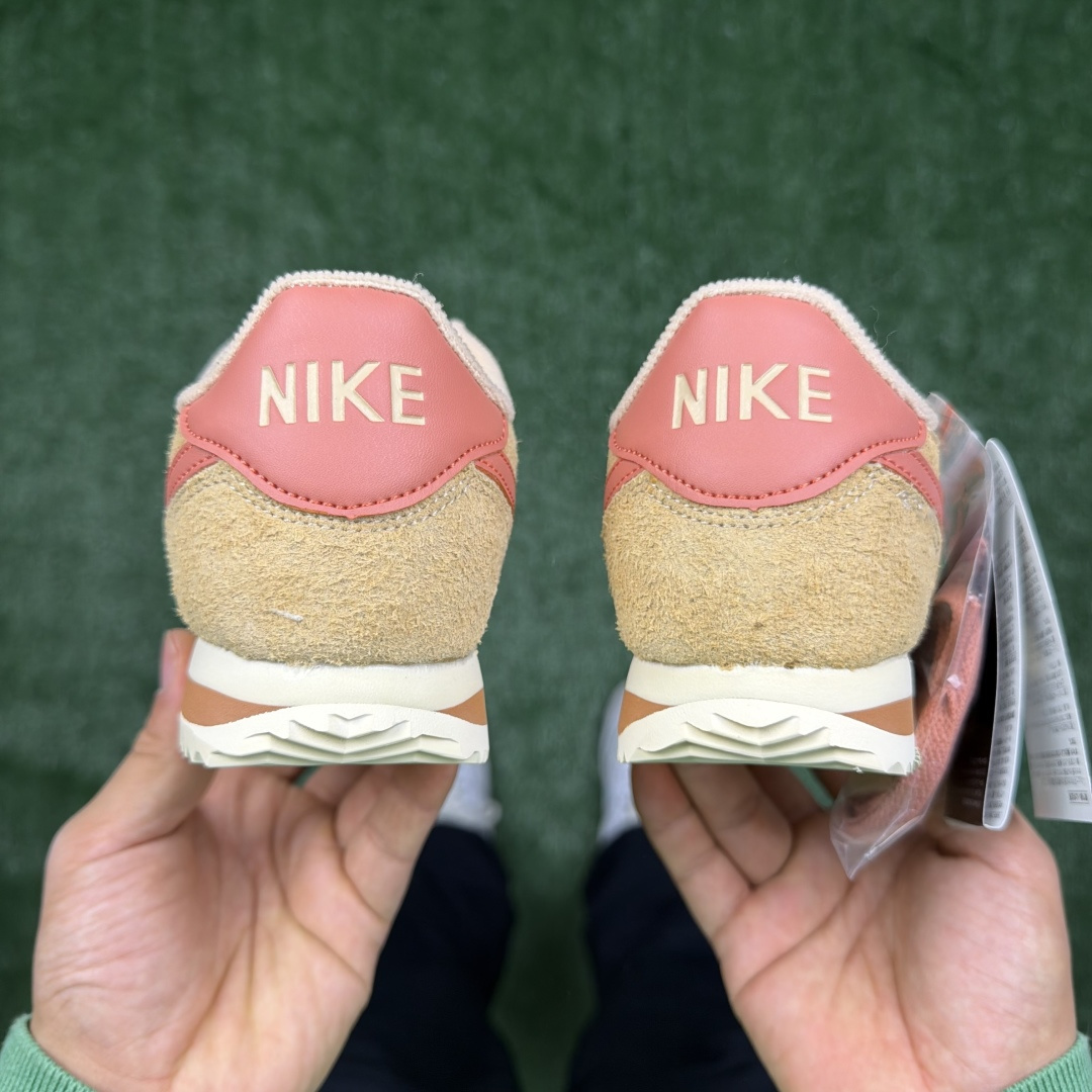 超级性价比阿甘！共27色Nike Cortez SE 翻毛皮长绒毛棕粉冲量产品价格一步到位！货号：FJ2