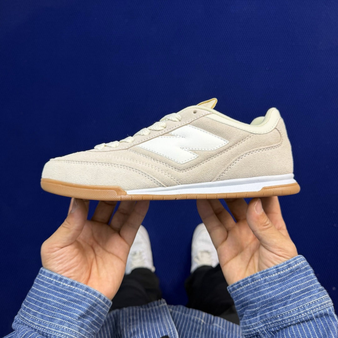 新百伦系列 New Balance NB URC42 货号：URC42EA灰白色 尺码：36-45带半码