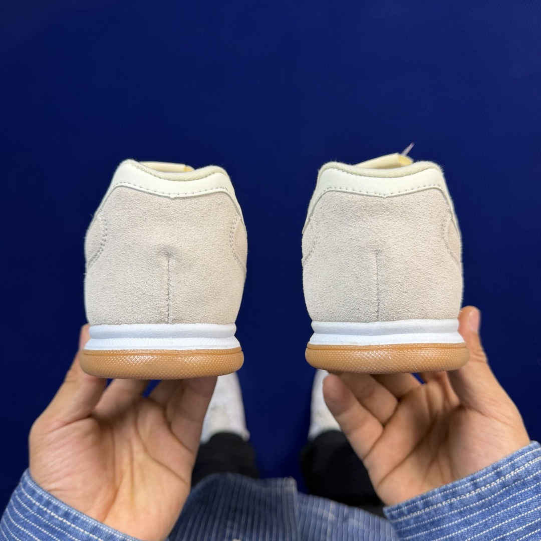新百伦系列 New Balance NB URC42 货号：URC42EA灰白色 尺码：36-45带半码