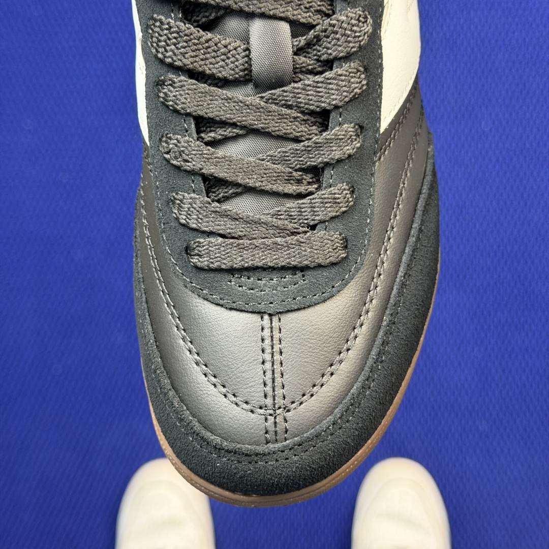 新百伦系列 New Balance NB URC42 货号：URC42LB黑白 尺码：36-45带半码