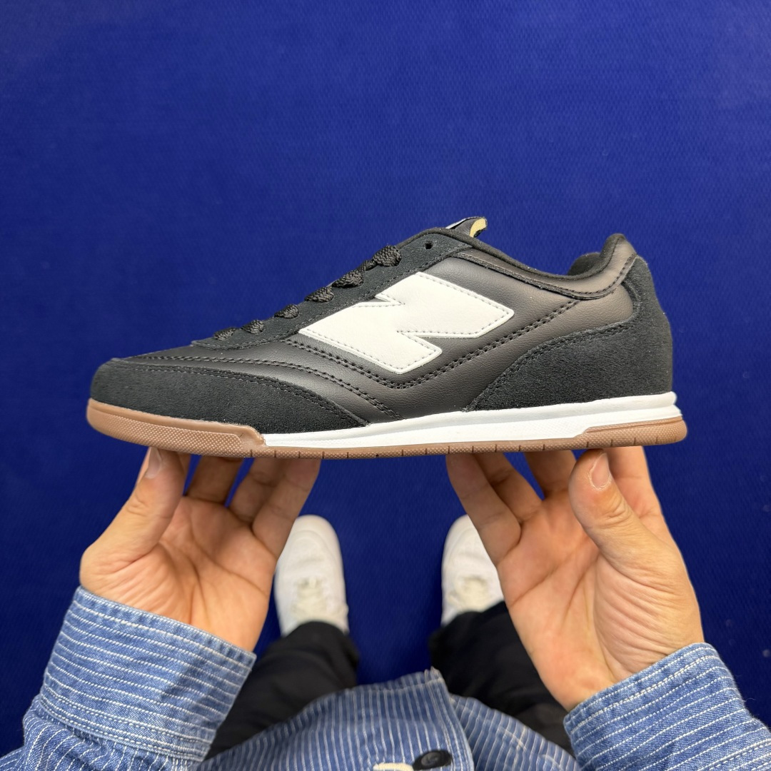 新百伦系列 New Balance NB URC42 货号：URC42LB黑白 尺码：36-45带半码